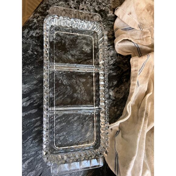 Vintage Divided Glass Relish tray - Picture 8 of 8